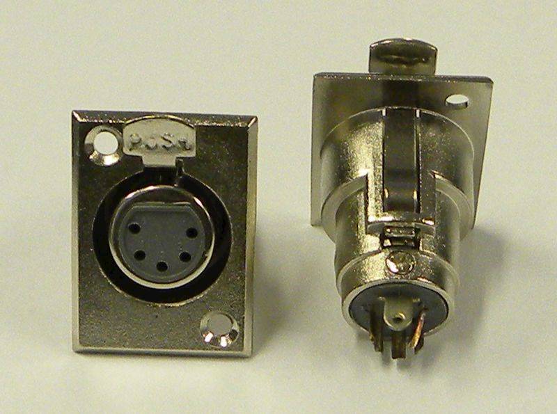 GNIAZDO MIKROFONOWE 5P PANELOWE 1214