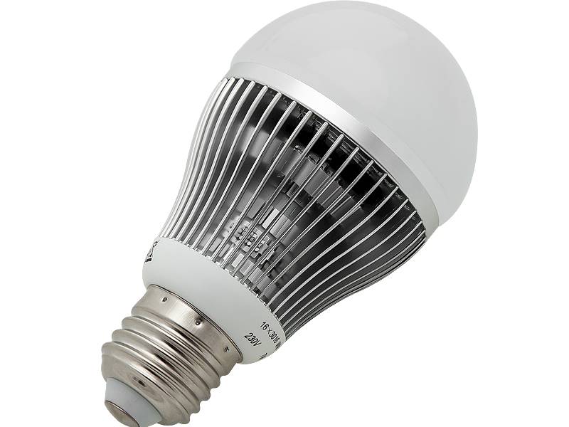 ŻARÓWKA LED E27 7W 230V B.CIEPŁA / 87-272