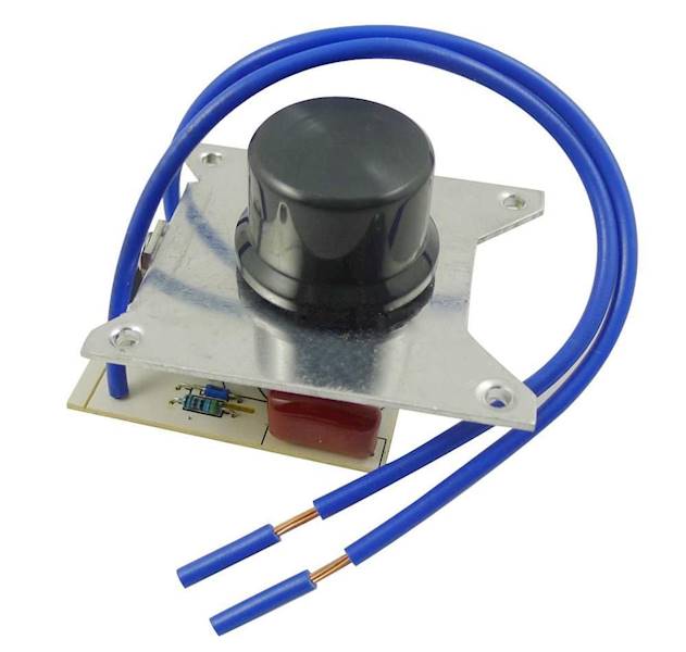 REGULATOR NAPIĘCIA 230V AC1000W