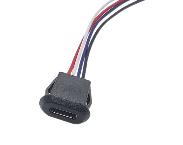 GNIAZDO USB-C 4 PRZEWODY DO OBUDOWY NA ZATRZASK