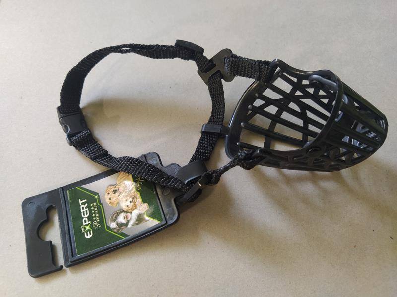 TA KAG. PLAST. NR 4 CZARNY + NYLON