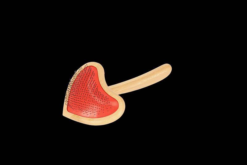 DG SZCZOTKA SERCE Z BAMBUSOWĄ RĄCZKĄ 