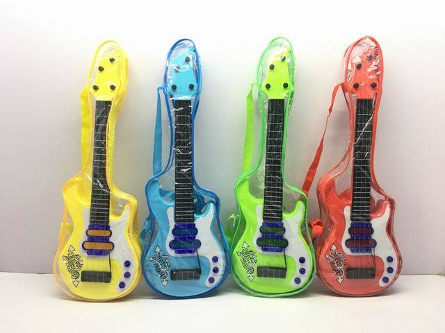 BT462523 GITARA W ETUI 