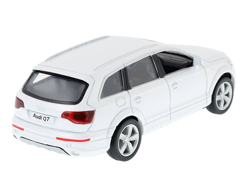 Model AUDI Q7 1:32