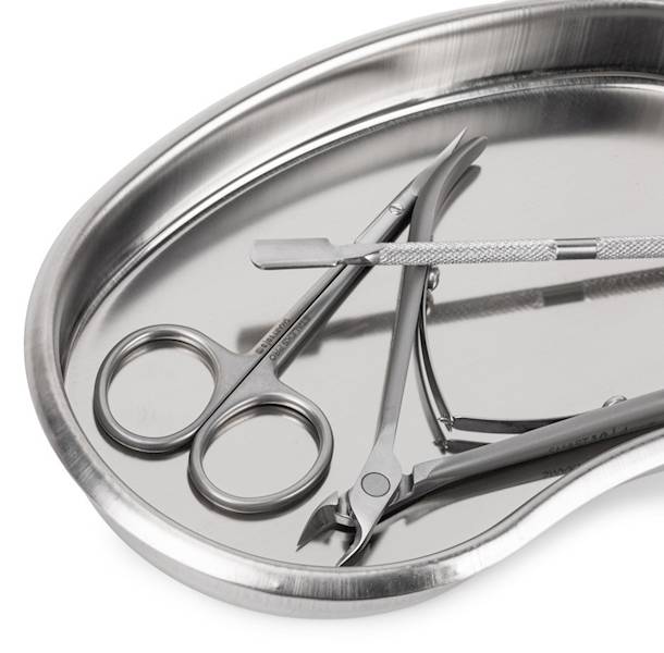 Metalowa tacka na narzędzia srebrna