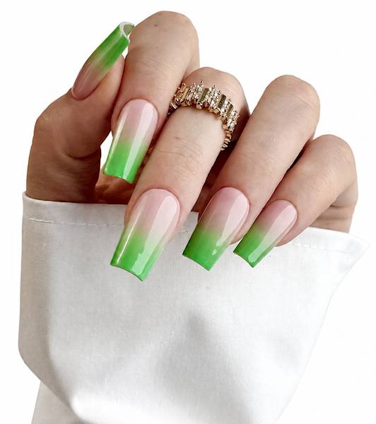 CLAVIER Baby Boomer Nailsology R08 Apple 3g