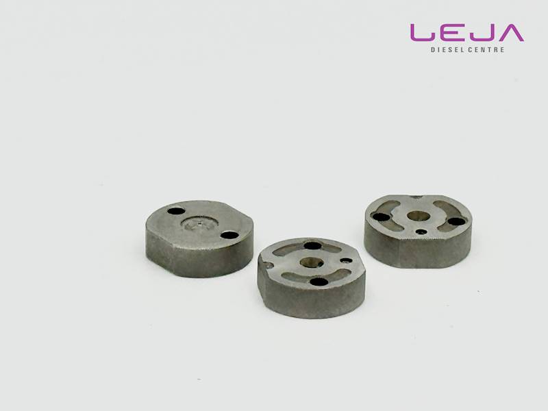 Zaworek wtryskiwacza DENSO 095000-755 Toyota