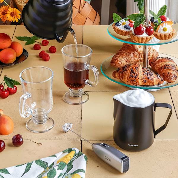 TA.KONIG.DZBANEK STAL DO MLEKA BARISTA 600ML CZAR.