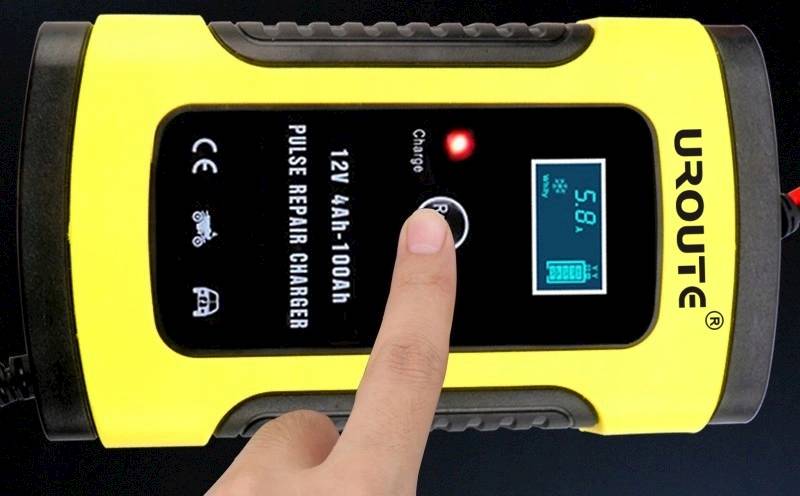 Prostownik elektr. UROUTE  do aku.ZYX-10  12V