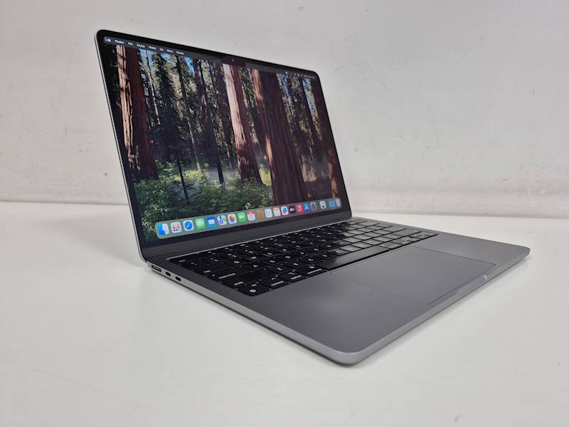 Apple MacBook Air A2681 2022