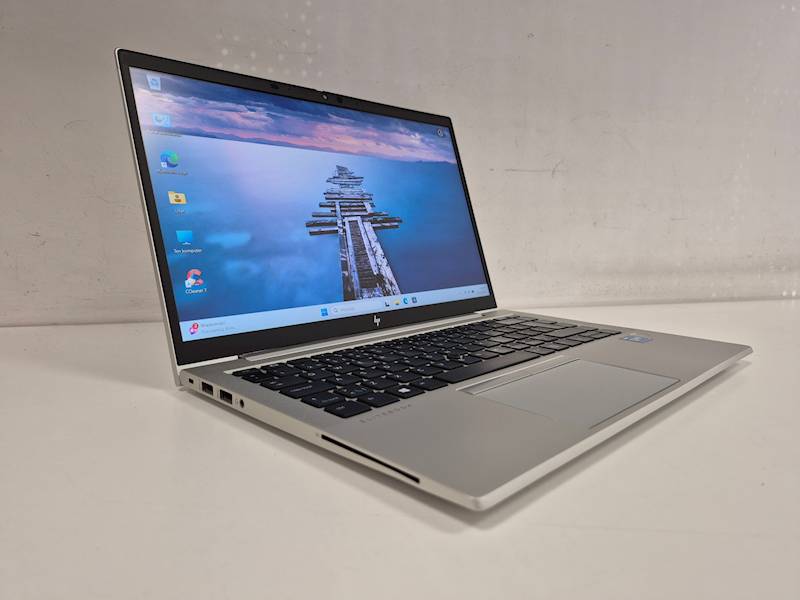 HP EliteBook 830 G8