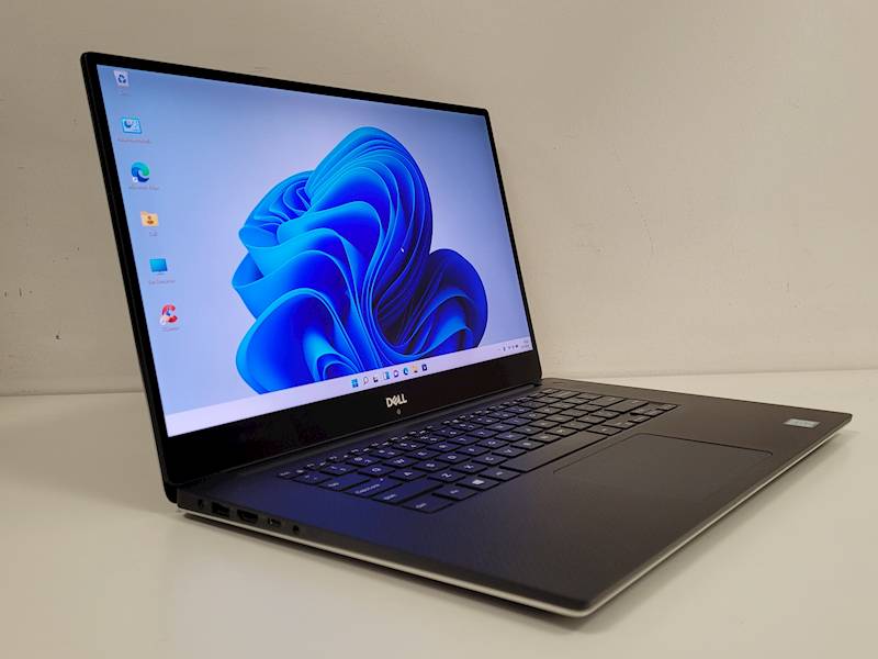 Dell Precision 5540 UHD dotykowy