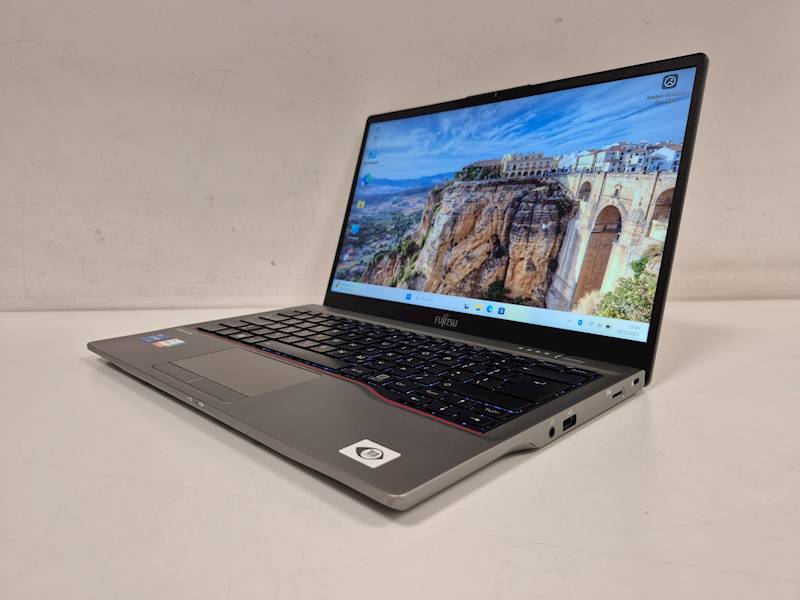 Fujitsu Lifebook U7411