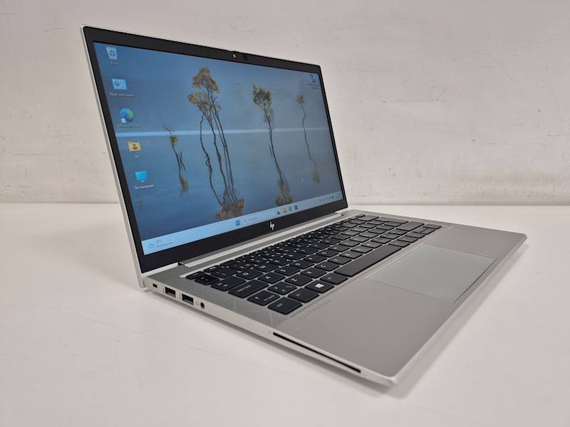 HP EliteBook 830 G8