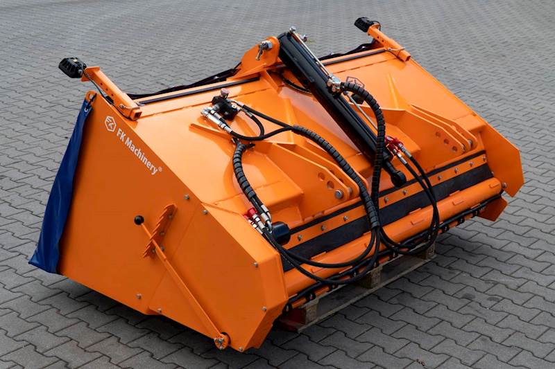 Posypywarka piasku SAND MASTER 1,8m