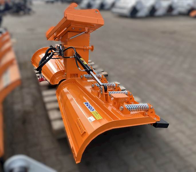 Pług śnieżny łamany standardowy 2.6m EURO/TUZ II