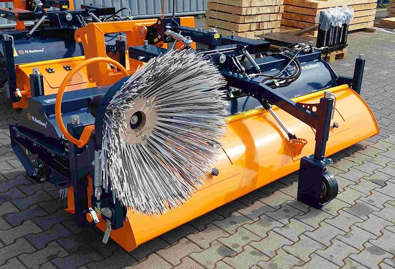 Zamiatarka szczotkowa 2,3m TANK BRUSH
