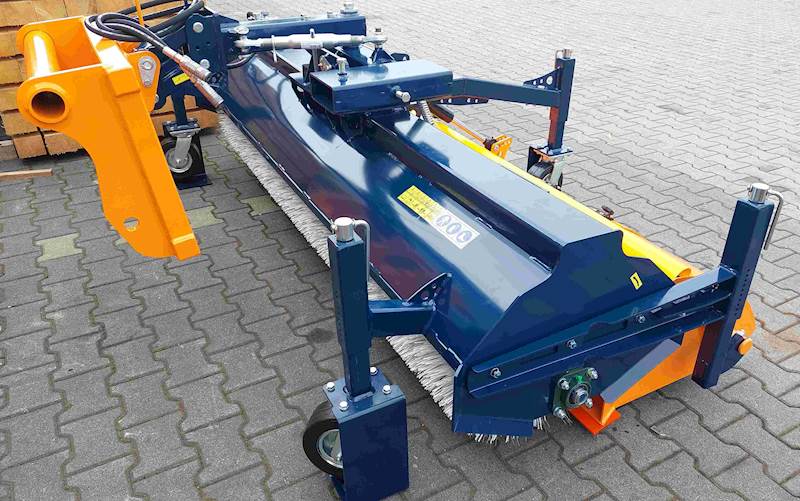 Zamiatarka szczotkowa 2,3m TANK