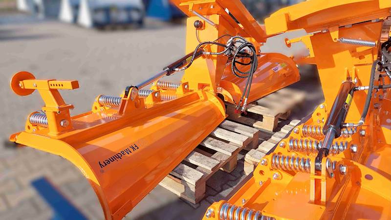 Pług śnieżny łamany standardowy 2.9m EURO/TUZ II