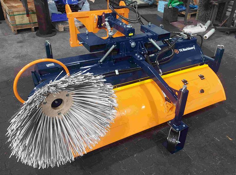 Zamiatarka szczotkowa 1,8m TANK BRUSH