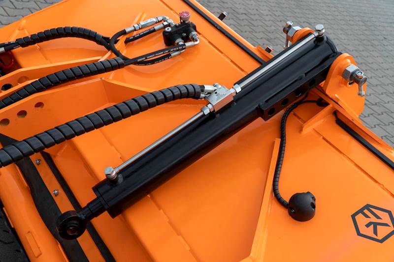 Posypywarka piasku SAND MASTER 2,0m