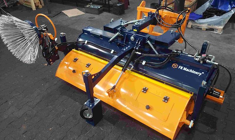 Zamiatarka szczotkowa 1,8m TANK BRUSH