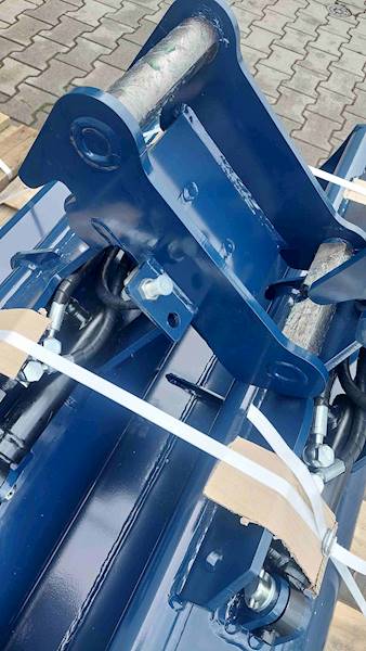 Łyżka skarpowa hydrauliczna 1200mm 2,6-3,5T MS03