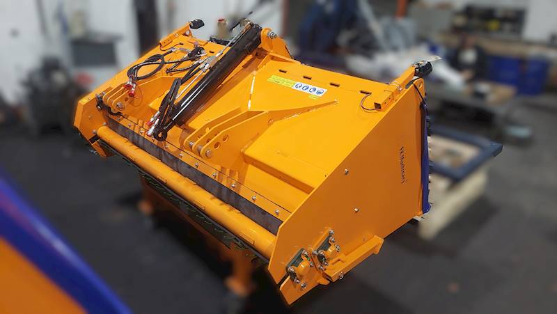 Posypywarka piasku SAND MASTER 2,0m