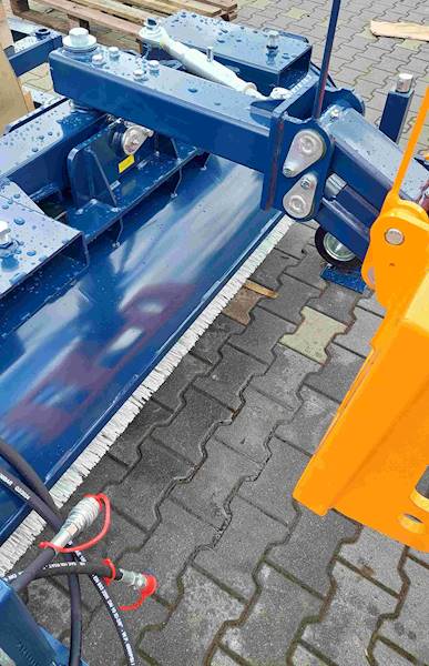 Zamiatarka szczotkowa 1,8m BASIC