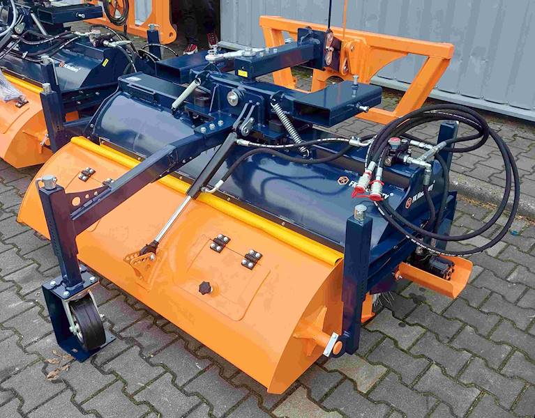 Zamiatarka szczotkowa 1,5m MINI TANK