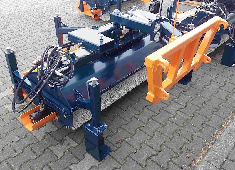 Zamiatarka szczotkowa 1,5m MINI TANK