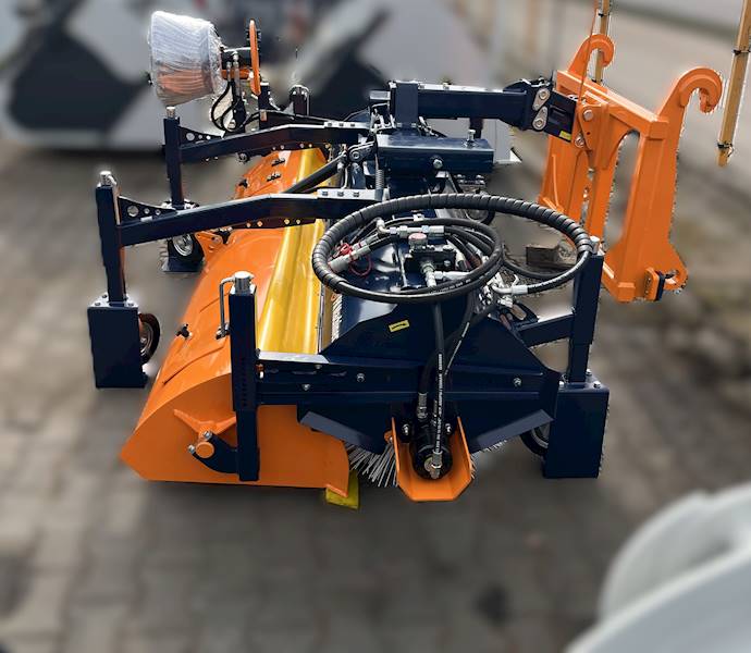 Zamiatarka szczotkowa 2,3m TANK BRUSH