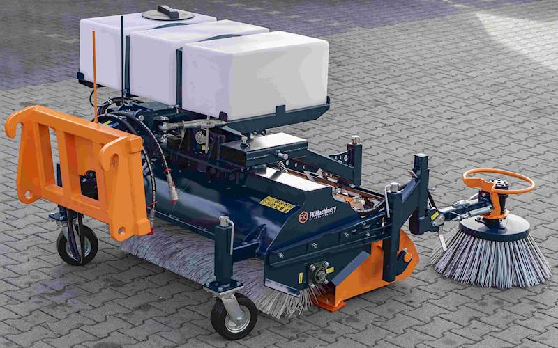 Zamiatarka szczotkowa 1,2m MINI TANK BRUSH HYDRO