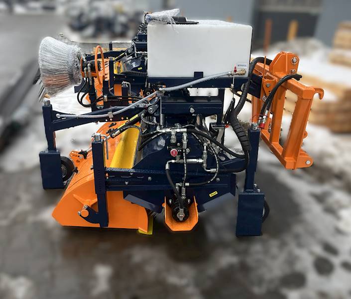 Zamiatarka szczotkowa 1,2m MINI TANK BRUSH HYDRO