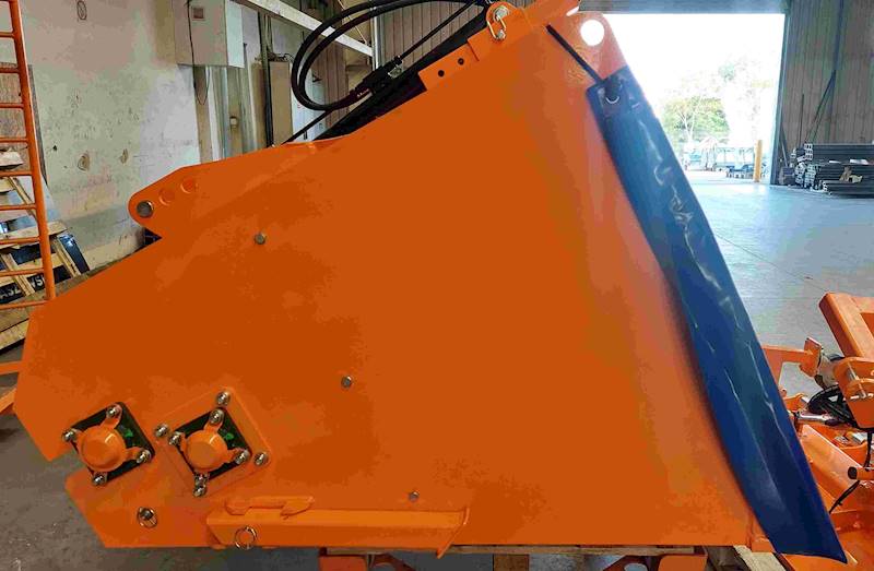 Posypywarka piasku SAND MASTER 1,6m