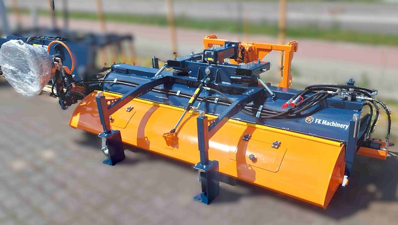 Zamiatarka szczotkowa 2,8m TANK BRUSH