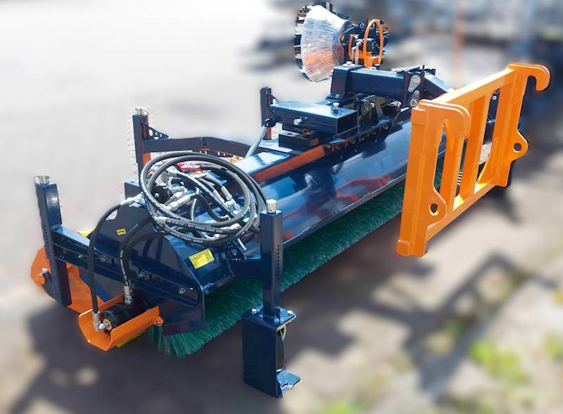 Zamiatarka szczotkowa 2,8m TANK BRUSH