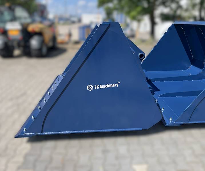 Szufla objętościowa 2,4m poj. 2,42m3 Manitou