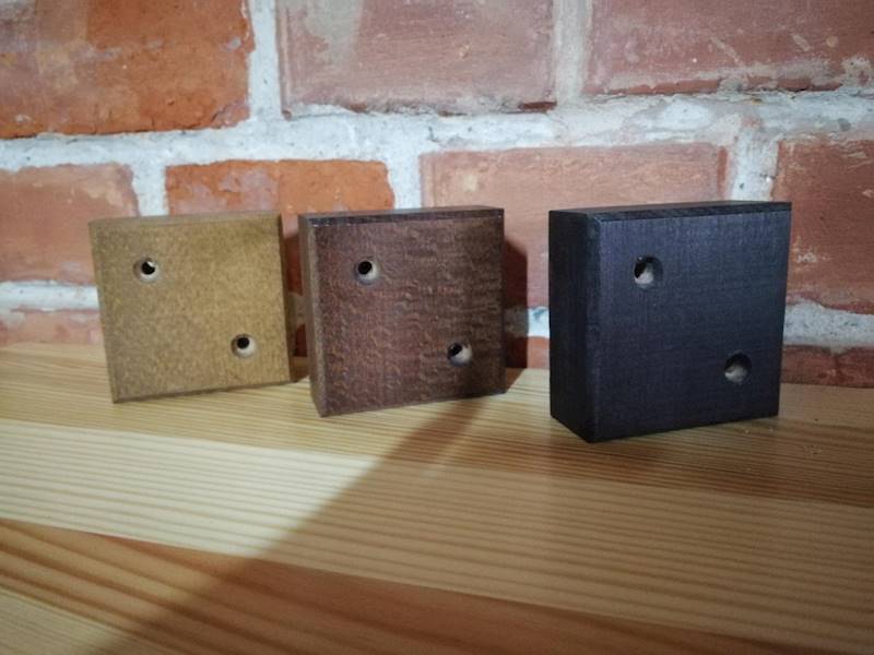 Noga z drewna buk natura kostka 60x60 h 30 mm