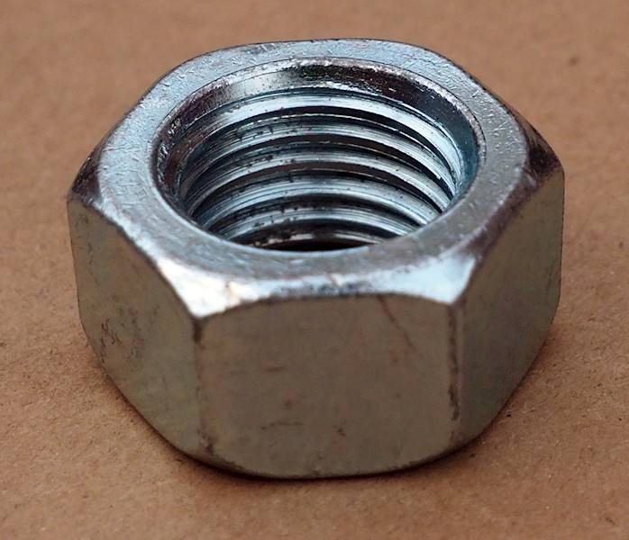 nakrętki m16 DIN 934/8 zn 
