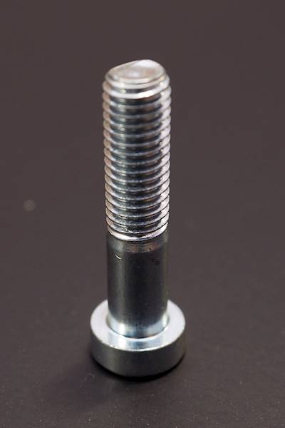 śruby m06x008 DIN 912/ 8.8 zn