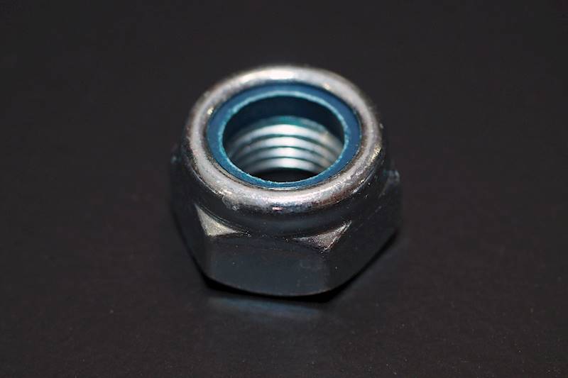 nak.z wkł.m05 DIN 985/8 Zn/Ni czarny