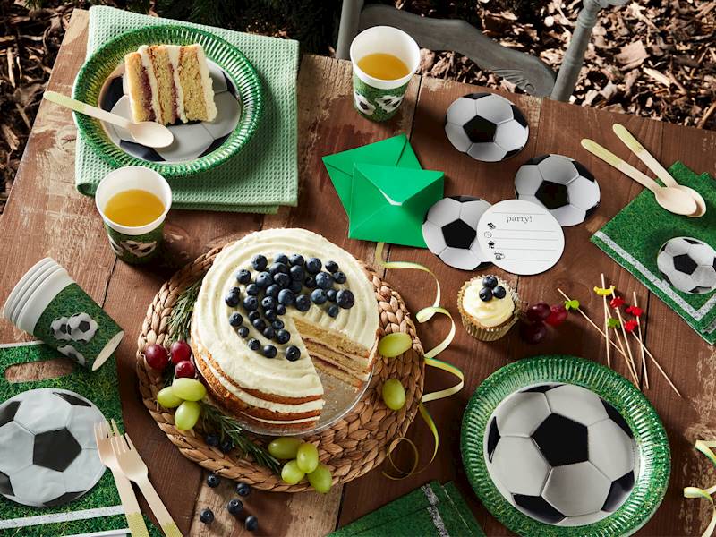 Kubeczki papierowe Football zielone 8szt