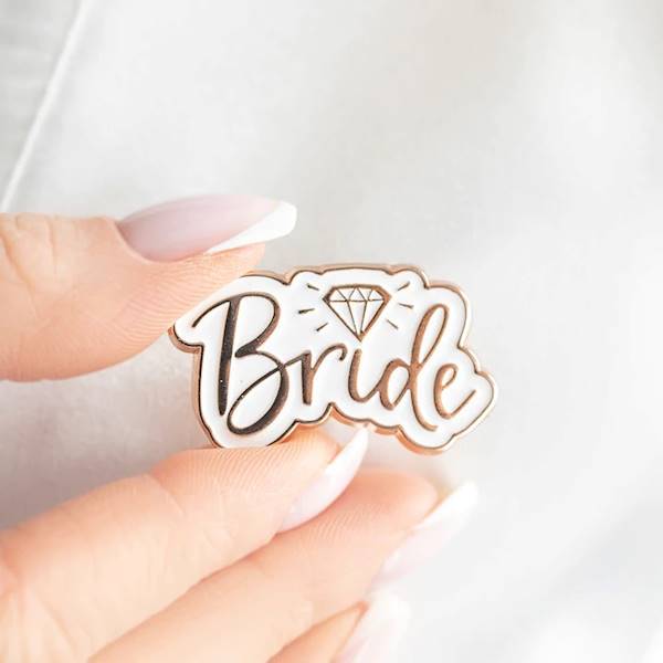 Przypinka "Bride" na wieczór panieński 128831
