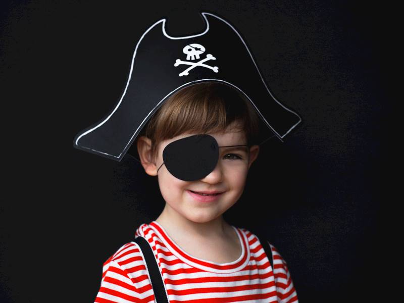 Czapka pirata papierowa z opaską na oko Party Deco