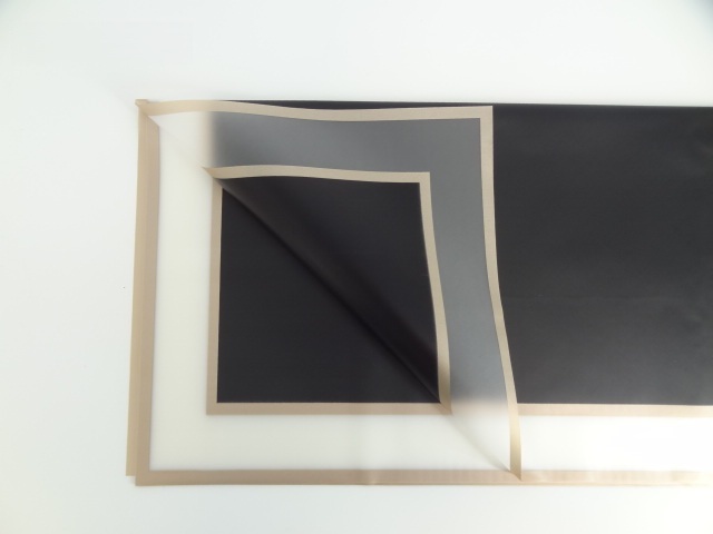 Folia florystyczna arkusze 58x58cm 20szt czarna z transparentnym brzegiem HS10-4/58x58cm