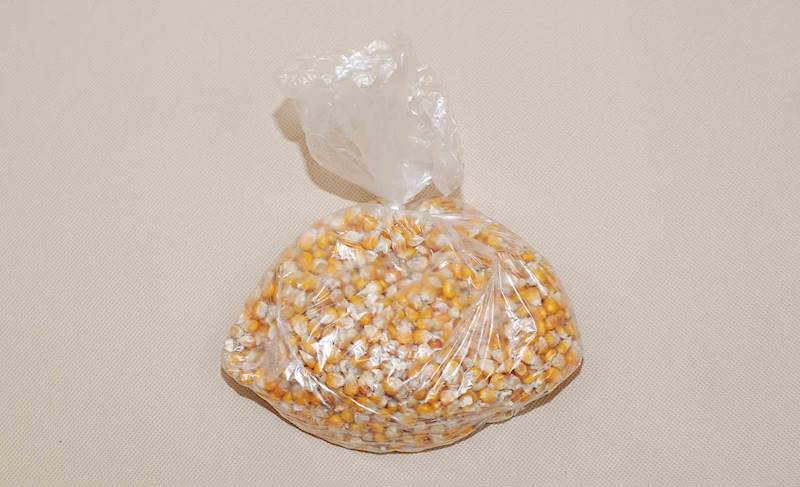 KUKURYDZA ZIARNO 0,5kg na luz 