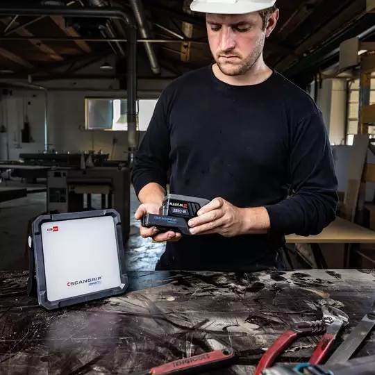 SCANGRIP akumulatorowa lampa VEGA 2 connect