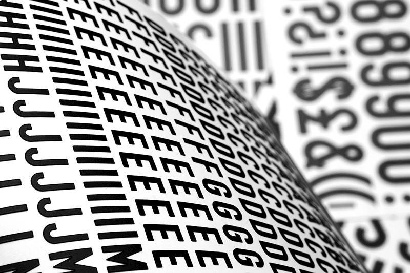 Litery samoprzylepne APLI, 40mm, czarne