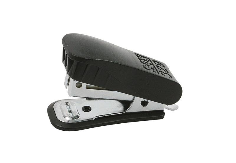 Zszywacz SAX329, zszywa do 20 kartek, czarny, zszy